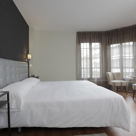 Hotel Rosal Oviedo Dış mekan fotoğraf